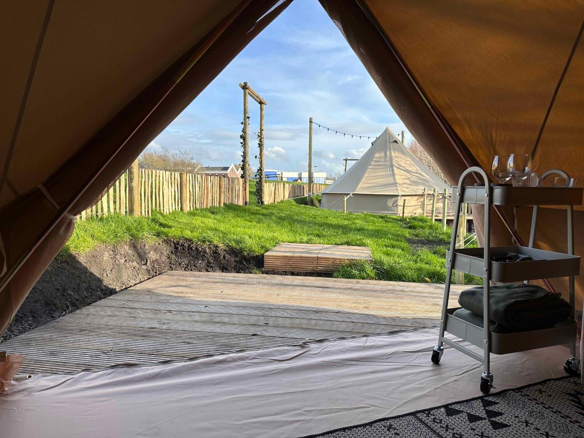 Glamping De Hof Van Eeden Warmond ภายนอก รูปภาพ