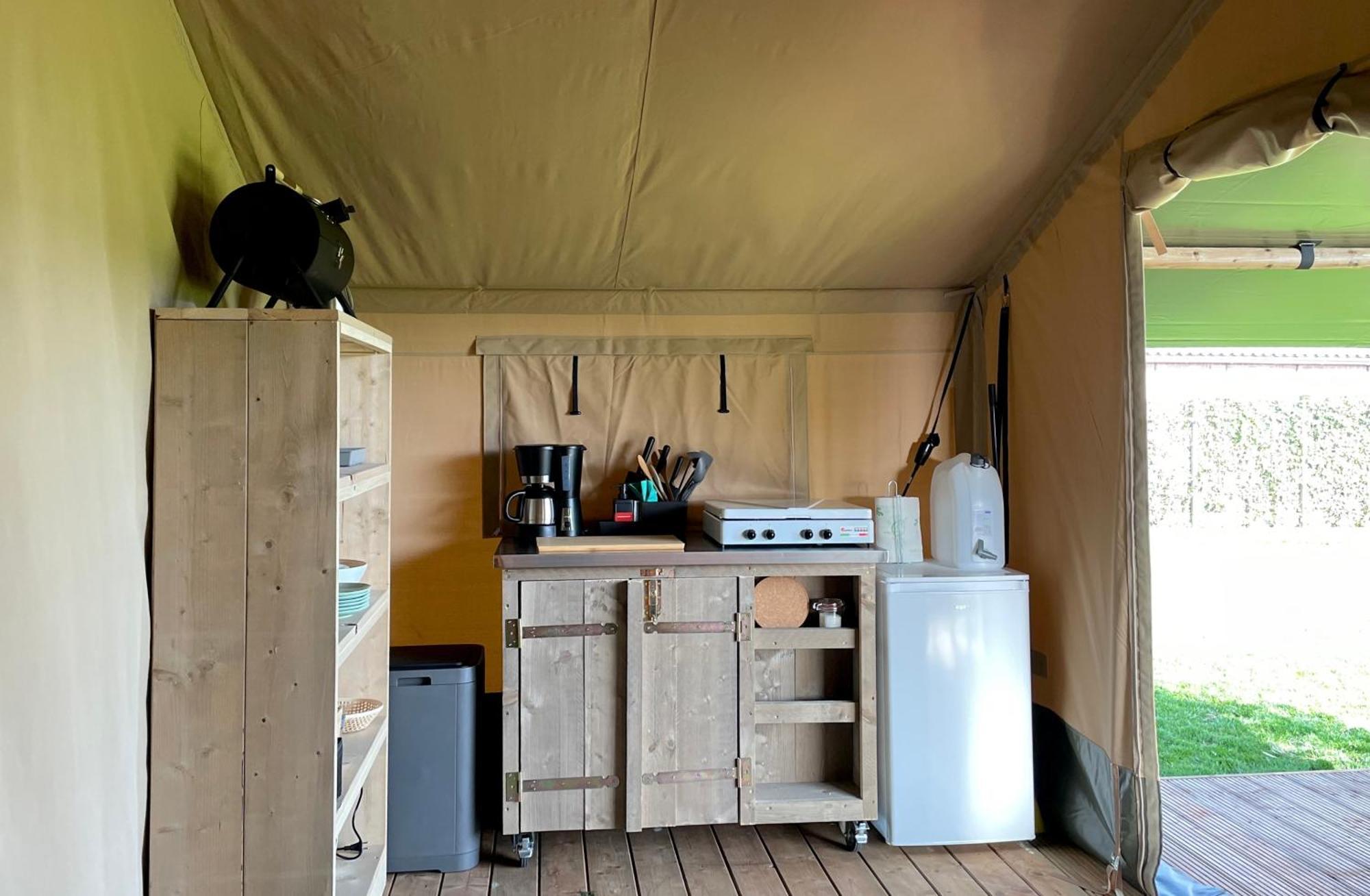 Glamping De Hof Van Eeden Warmond ภายนอก รูปภาพ