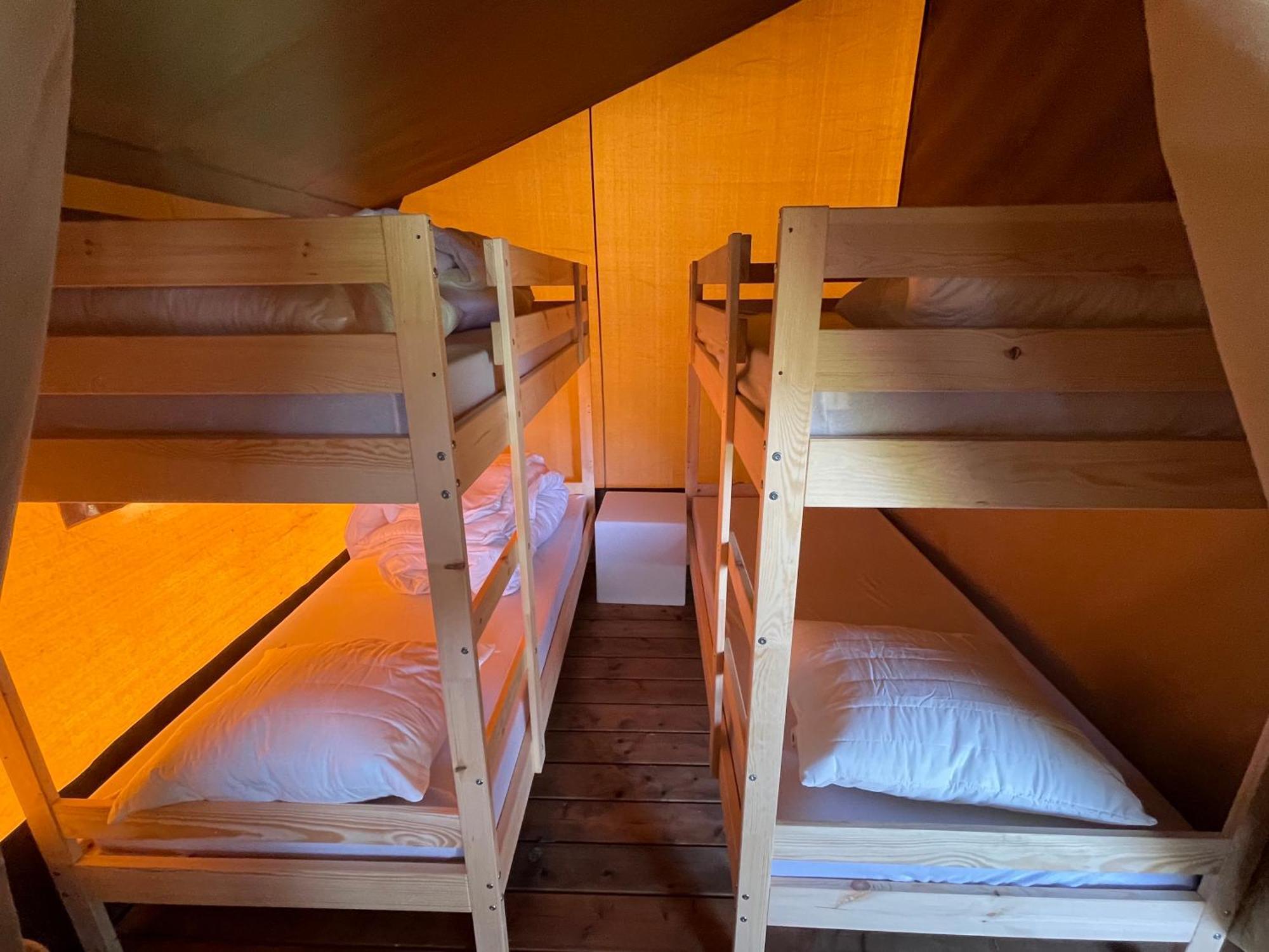 Glamping De Hof Van Eeden Warmond ภายนอก รูปภาพ